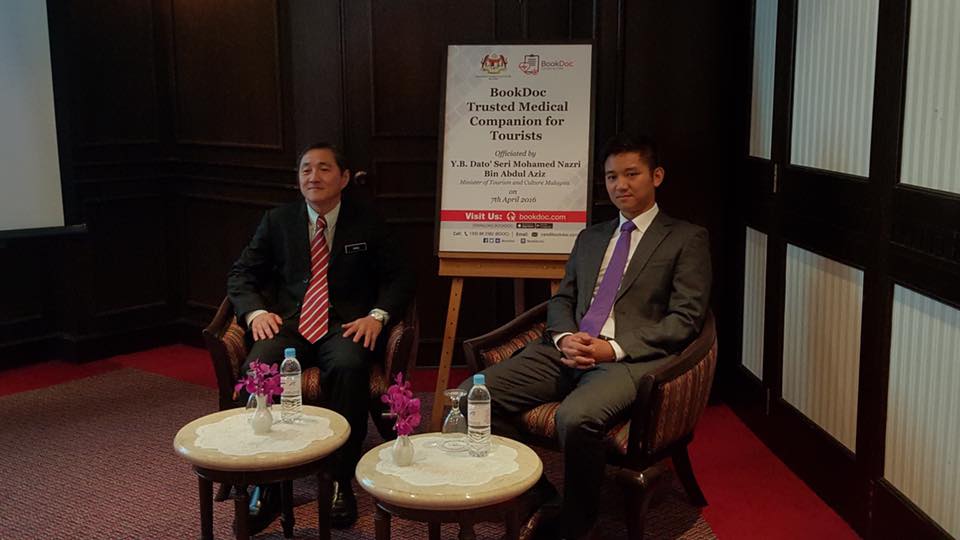 Founder of BookDoc with Tan Sri Dr. Ong Hong Peng Secretary General Ministry of Tourism and Culture.