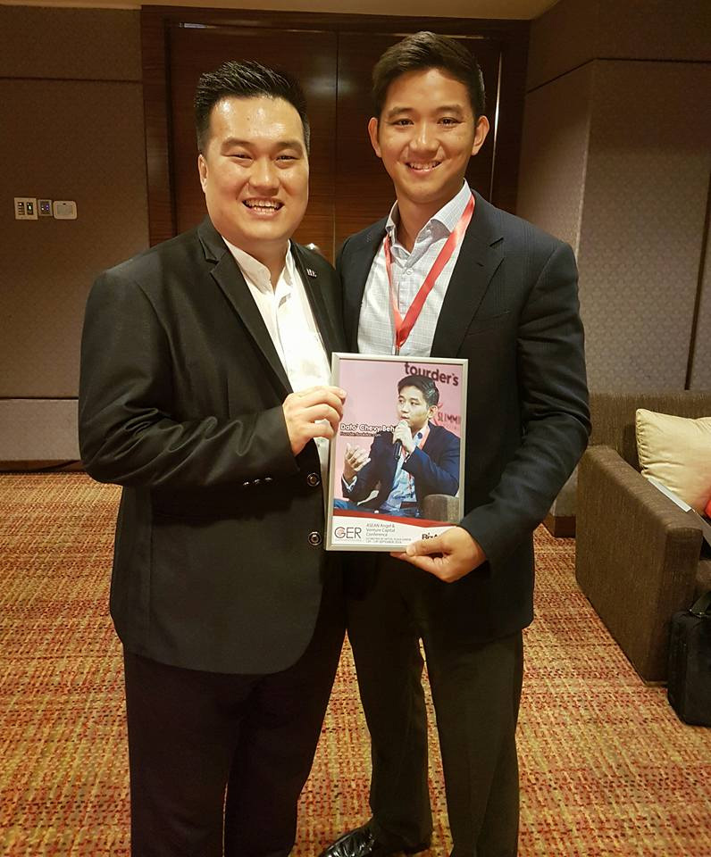 BookDoc founder presented momento after his sharing session at the ASEAN Angel & Venture Capital Conference