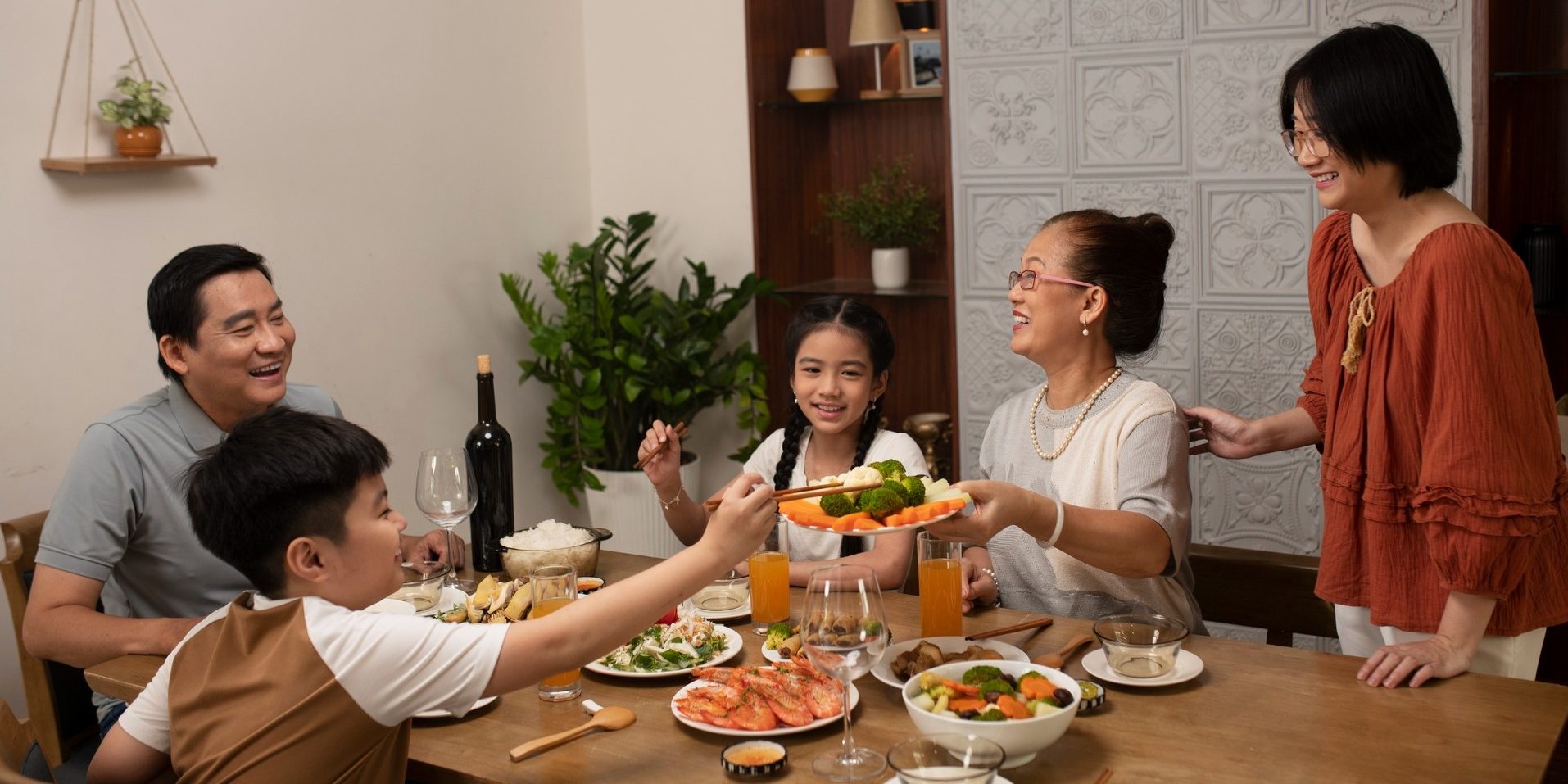 Celebrate Smart! Healthy Eating Tips for a Happy Chinese New Year